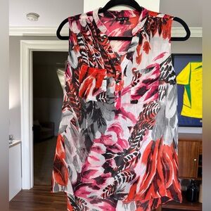 Sleeveless Printed V-Neck Blouse in Pink, Red & Black